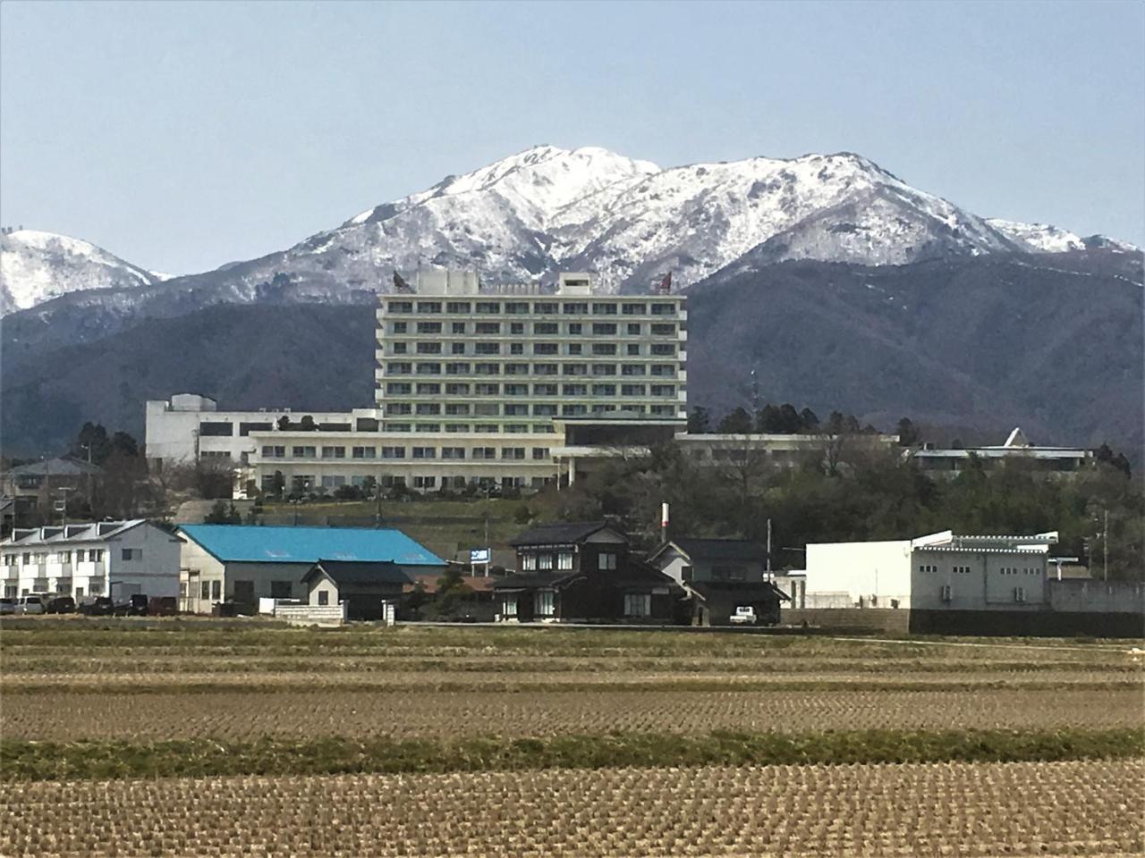 Ryotsu Yamaki Hotel Szado Kültér fotó